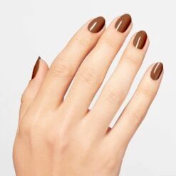 OPI Vernis à Ongles Nail Laquer Material Gworl / 15ml -Beauté Elly Boutique vernis a ongles nail laquer material gworl 3